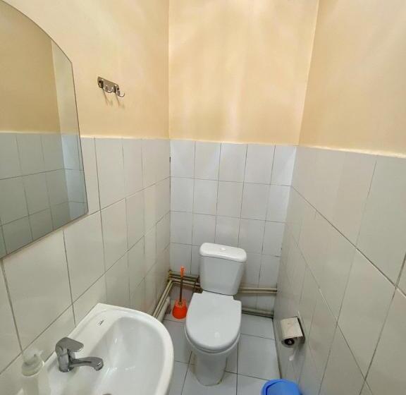 غرفة إقتصادية, Esentai Hostel