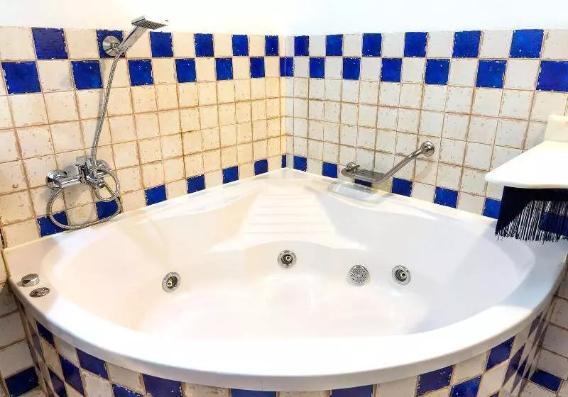 身障者適用キングサイズベッドルーム, Candlewood Suites York, An Ihg