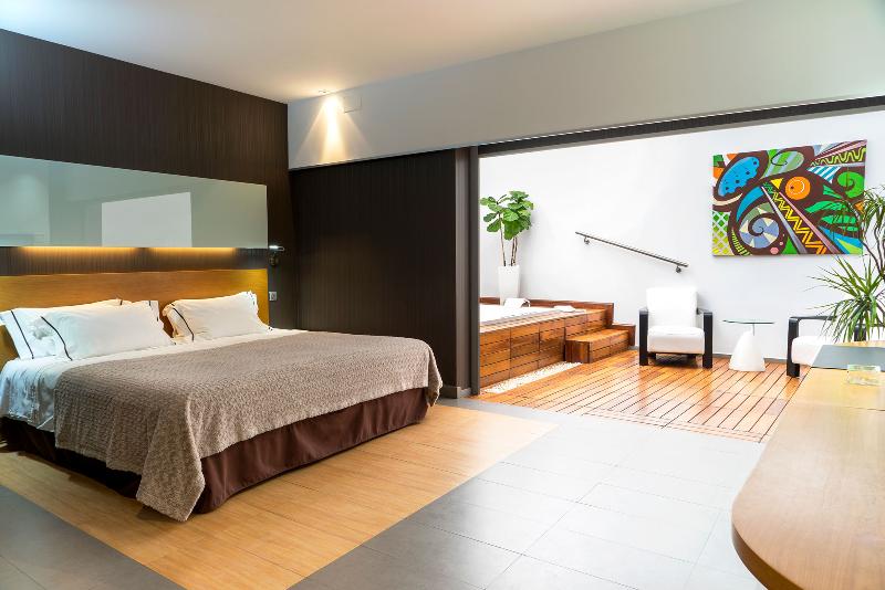 适合残疾人士使用的带超级大床的标准间, Candlewood Suites York, An Ihg