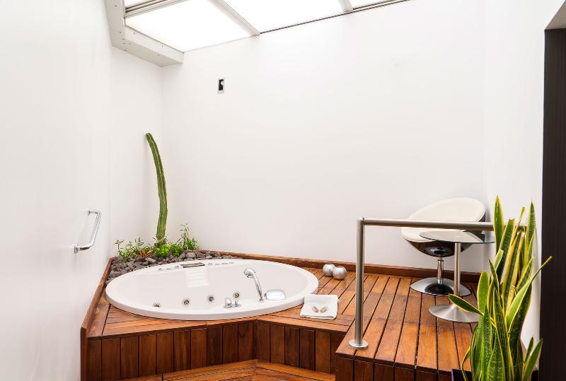 장애인을 위한 킹사이즈 침대 스탠다드 룸, Candlewood Suites York, An Ihg