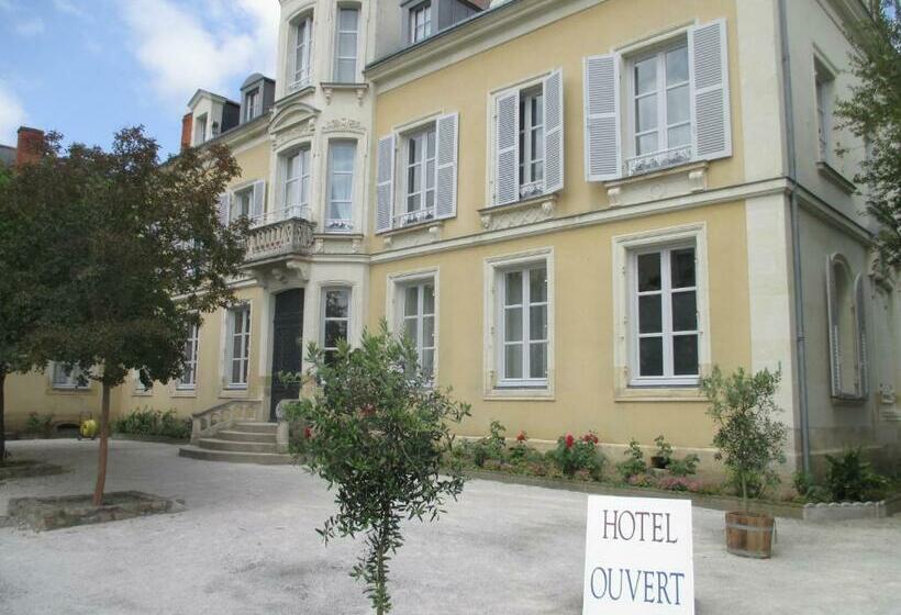 Номер Стандарт, Hôtel Le Saint Martin