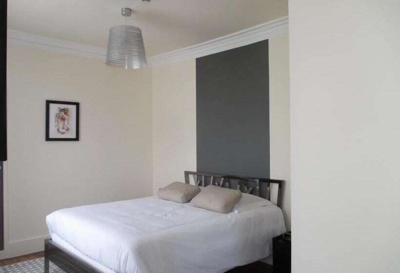 חדר יוקרתי, Hôtel Le Saint Martin