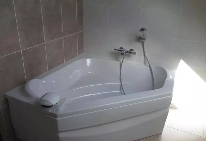 プレステージルーム, Hôtel Le Saint Martin