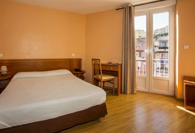 Номер Стандарт, Le Dauphin