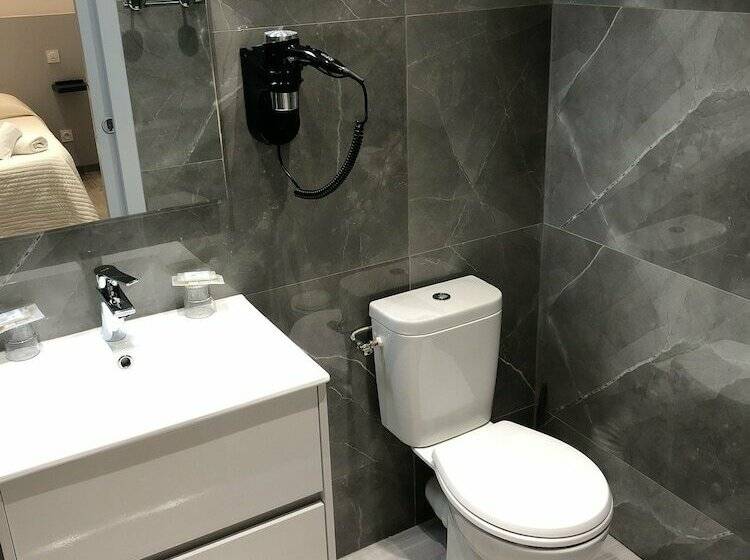 Номер Стандарт, Le Dauphin