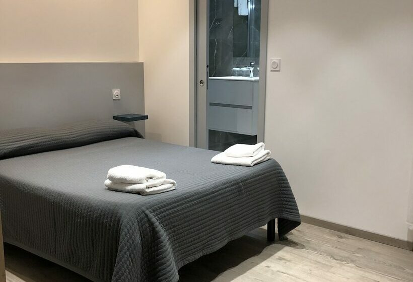 Номер Стандарт, Le Dauphin