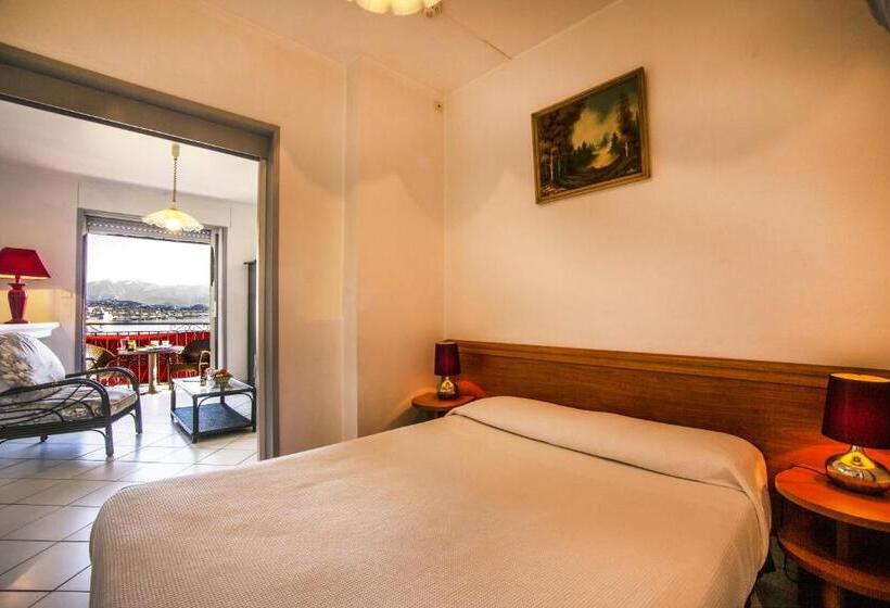 スイート, Le Dauphin