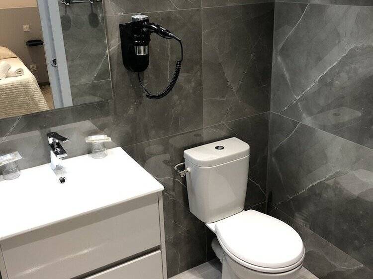 Четырехместный Номер Стандарт, Le Dauphin