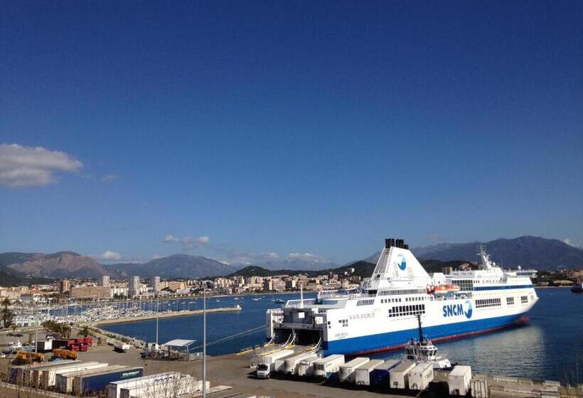 Люкс Superior, Le Dauphin