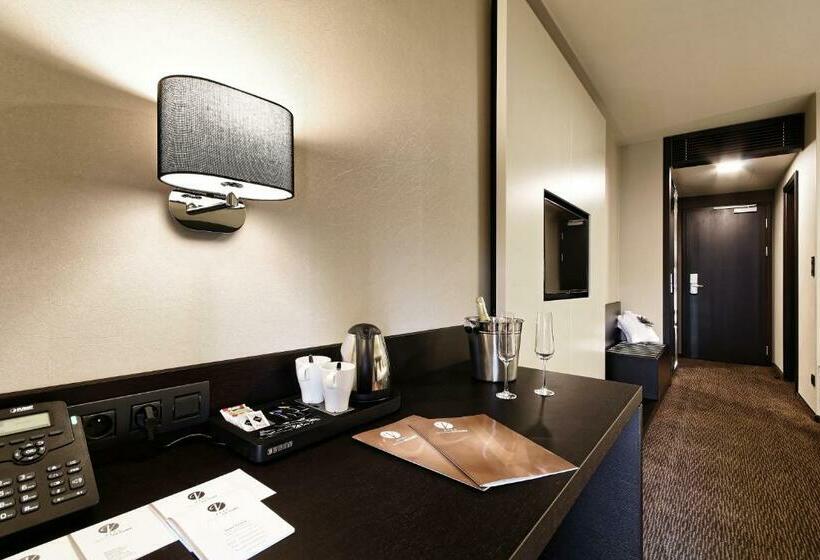 חדר סופריור, Victory