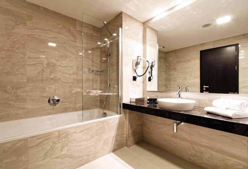 סוויטה, Victory