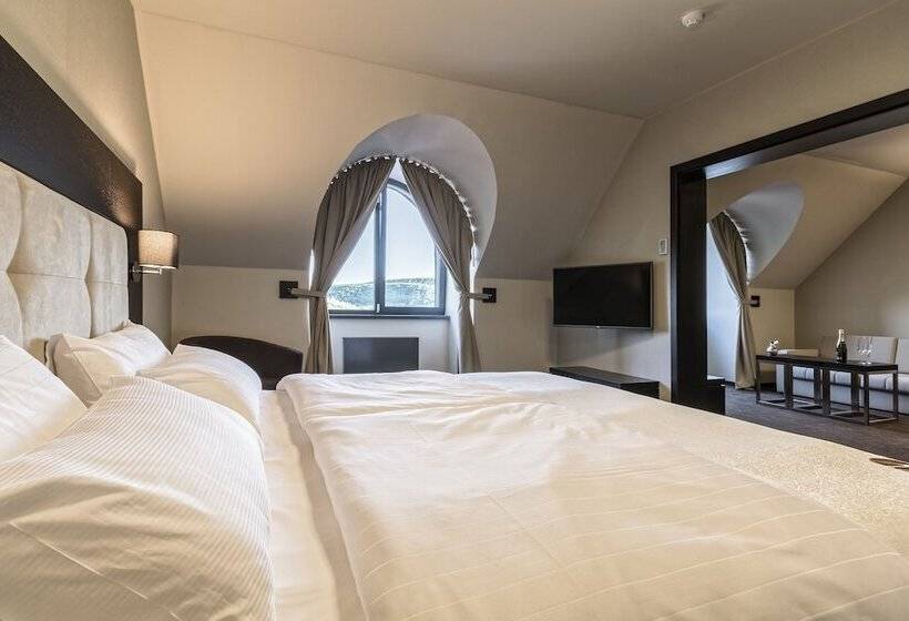 סוויטה, Victory