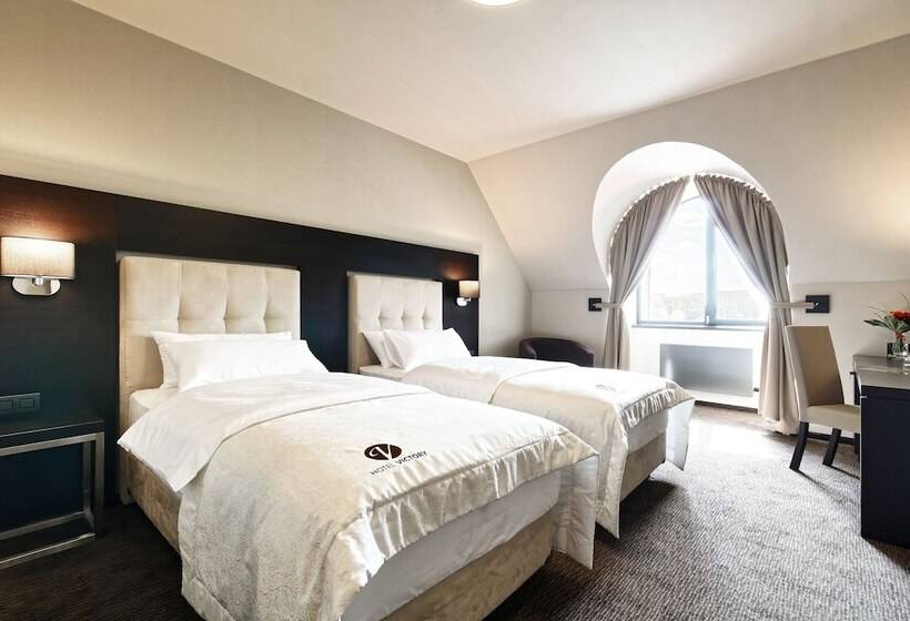 חדר סופריור, Victory