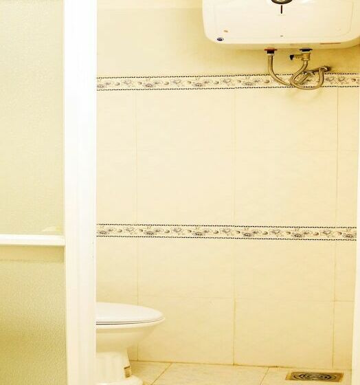 تختخواب در اتاق مشترک, Like Backpacker Hostel