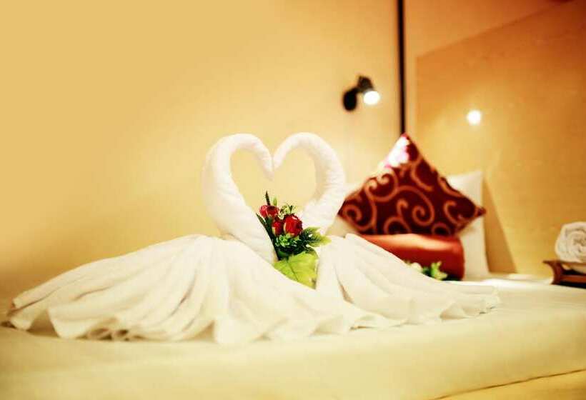 تختخواب در اتاق مشترک, Like Backpacker Hostel