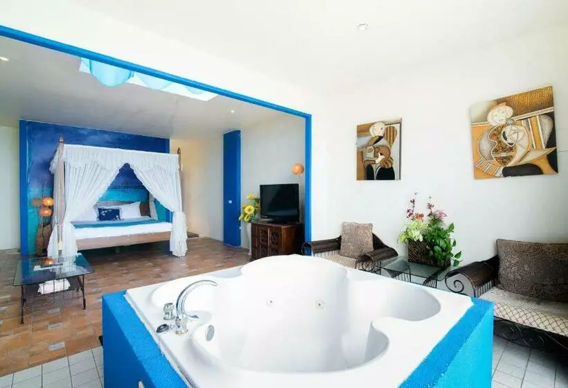 اتاق لوکس با چشم‌انداز دریا, Shengtuolini B&b