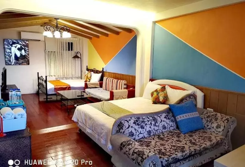 اتاق استاندارد چهارنفره با بالکن, Shengtuolini B&b