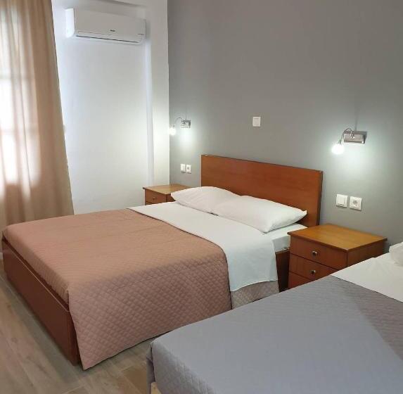 סטודיו סטנדרטי עם נוף לים ומרפסת, Apart Hotel Llazari