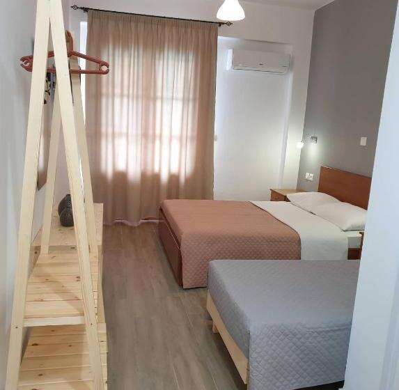 סטודיו סטנדרטי עם נוף לים ומרפסת, Apart Hotel Llazari