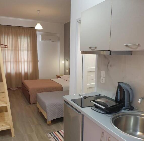 海景标准带阳台一室公寓, Apart Hotel Llazari
