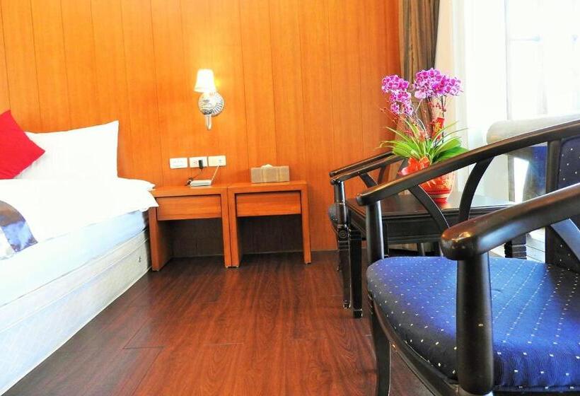 اتاق لوکس با بالکن و چشم‌انداز دریا, Hai Yuansu 178