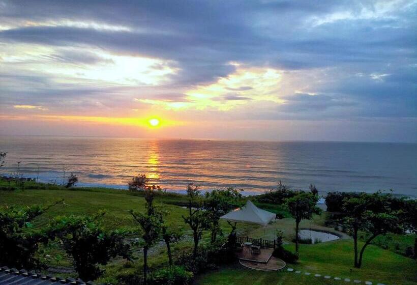 اتاق لوکس با بالکن و چشم‌انداز دریا, Hai Yuansu 178