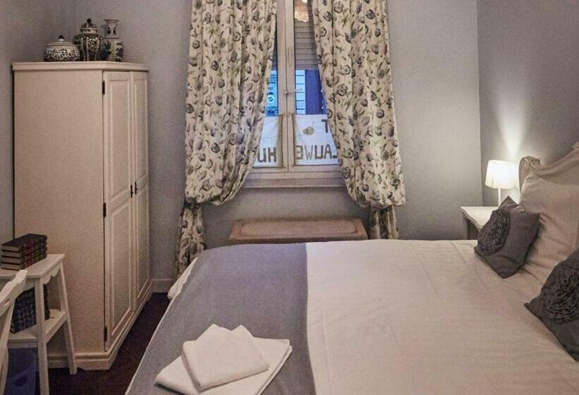 اتاق لوکس, La Maison Bleue De Roubaix