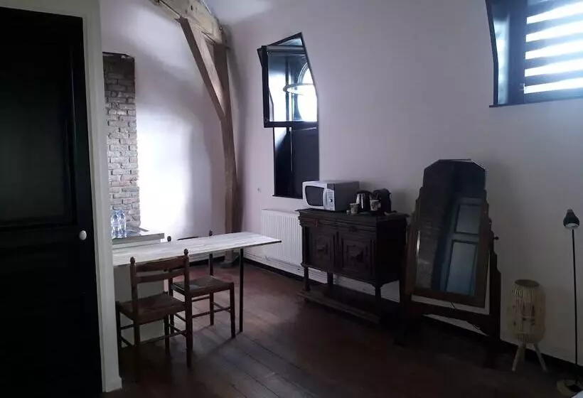 デラックススタジオ, La Maison Bleue De Roubaix