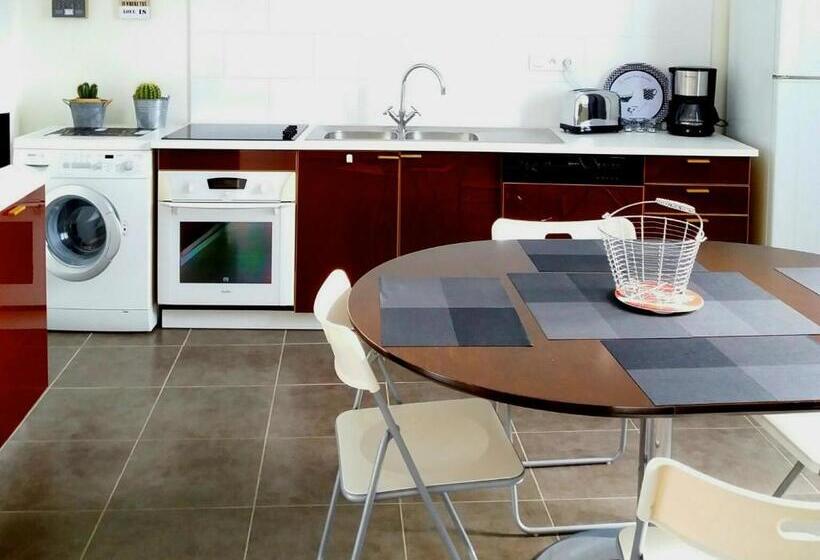 Дом 2 Спальни, La Maison Dans Le Parc