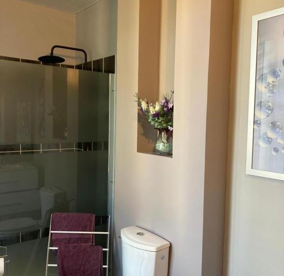 غرفة قياسية مطلّة علي الحديقة, La Villa Celine