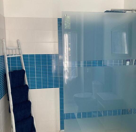 חדר סטנדרט לשלושה, La Villa Celine