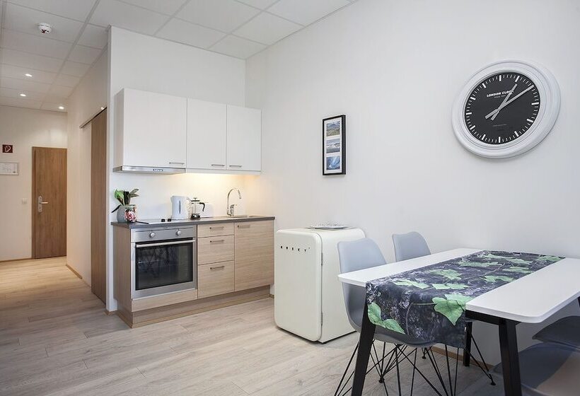 استودیو خانوادگی, Blue Mountain Apartments By Heimaleiga