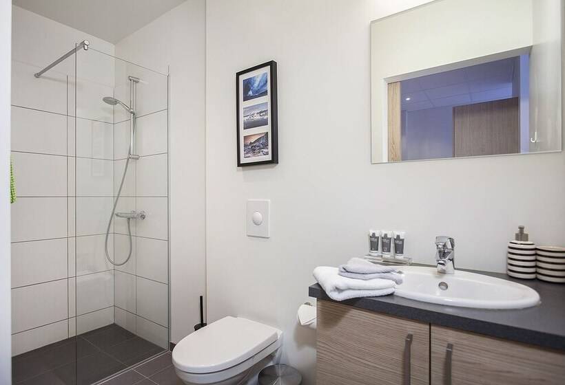 استودیو خانوادگی, Blue Mountain Apartments By Heimaleiga