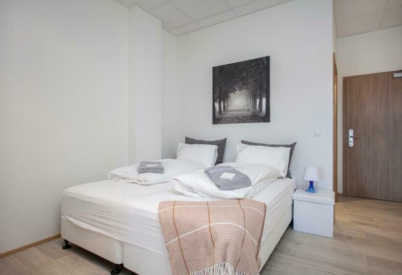 استودیوی لوکس, Blue Mountain Apartments By Heimaleiga