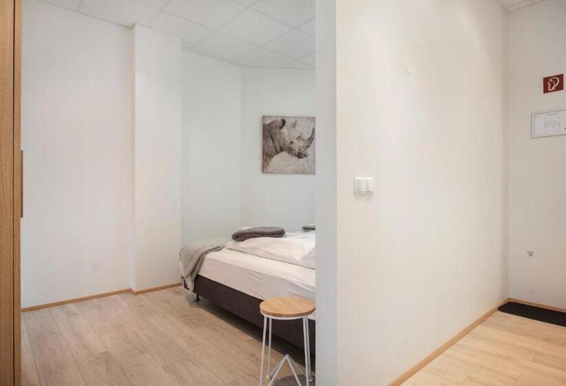 استودیو خانوادگی, Blue Mountain Apartments By Heimaleiga