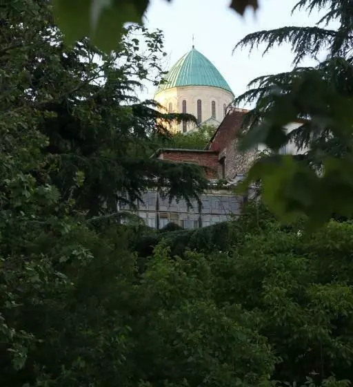 اتاق خانوادگی, Hostel Saba