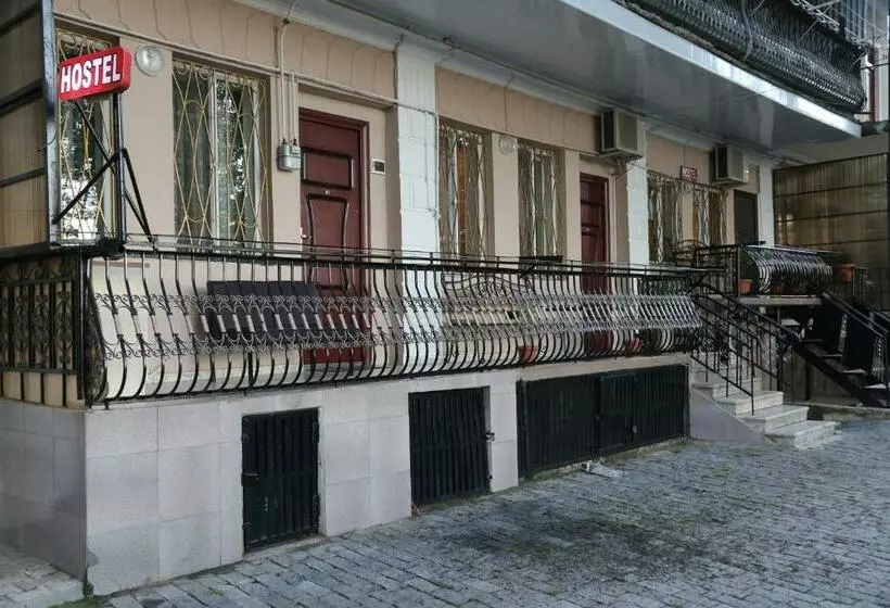 اتاق خانوادگی, Hostel Saba