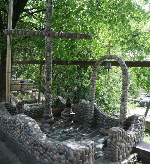 اتاق خانوادگی, Hostel Saba