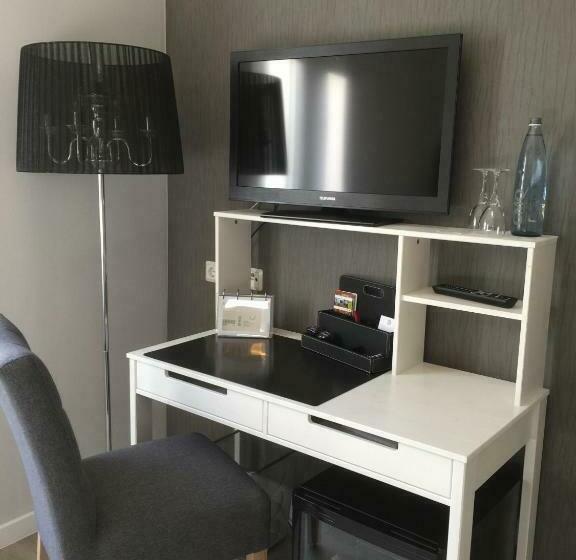 Номер Deluxe, Achilles