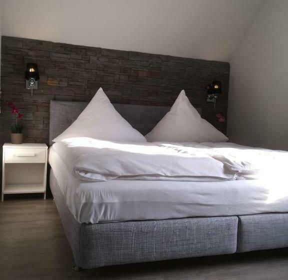 Номер Deluxe, Achilles