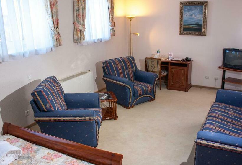 سوییت, Astoria Lux