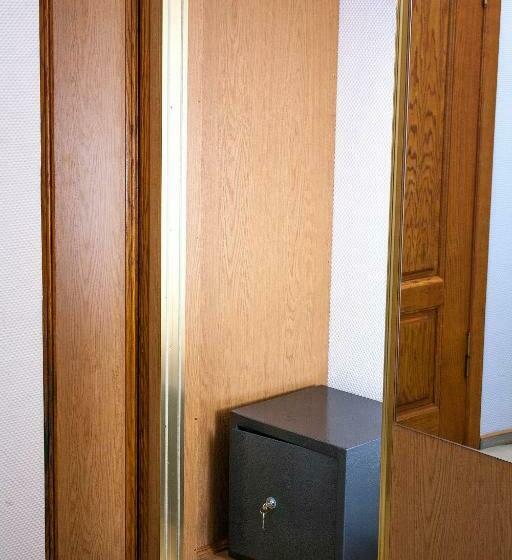 سوییت, Astoria Lux