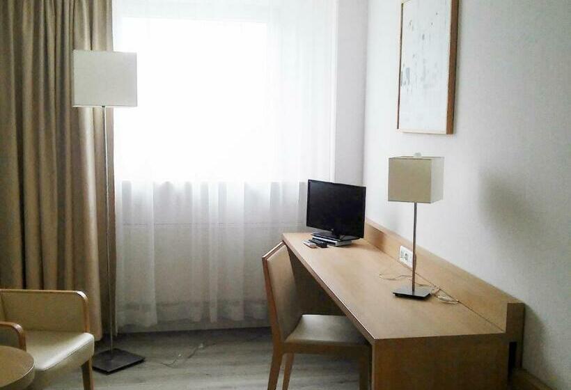 スタンダードトリプルルーム, Culina