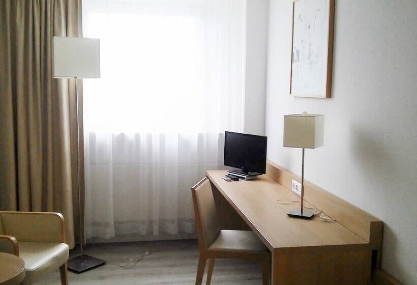 スタンダードトリプルルーム, Culina