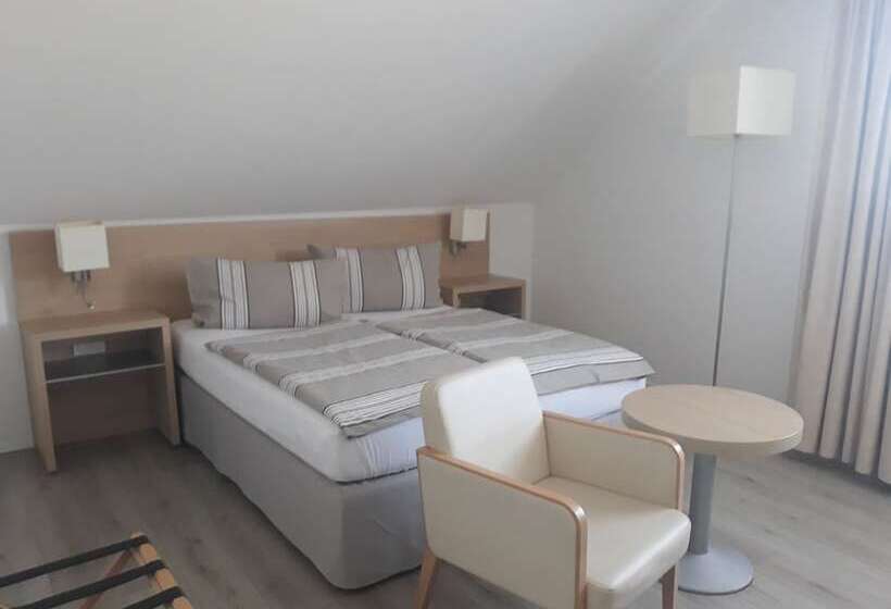 スタンダードトリプルルーム, Culina