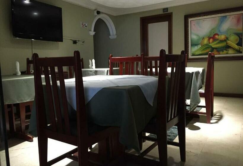 スタンダードトリプルルーム, Hisca