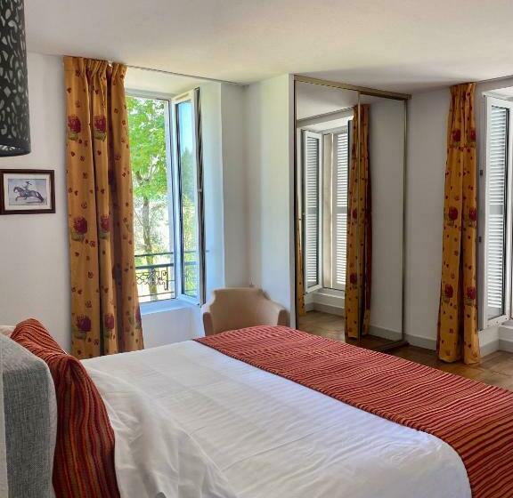 חדר משפחתי דלוקס, La Chatelleraie