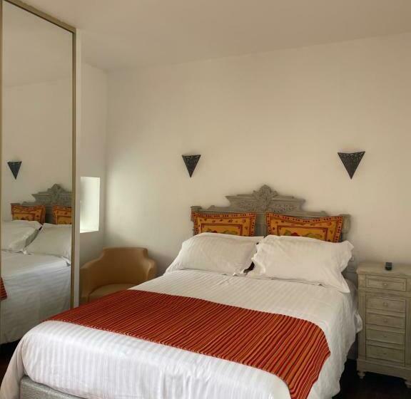 חדר סופריור, La Chatelleraie