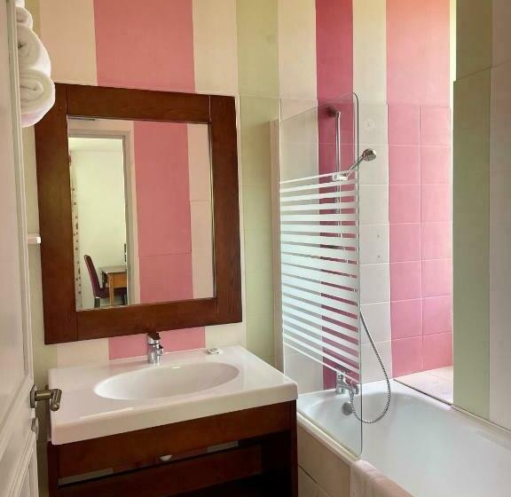 חדר סופריור, La Chatelleraie