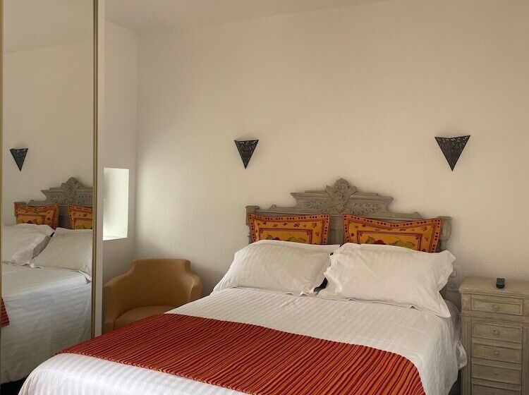 חדר סופריור, La Chatelleraie